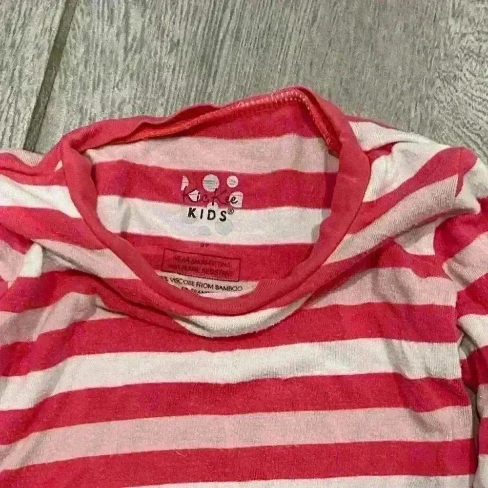 Kickee 2 Piece Stripped Girl Pajamas 2T